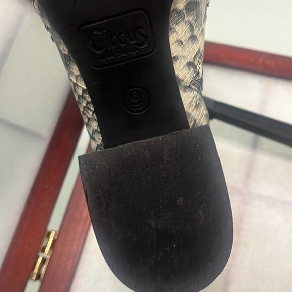 CIRCUS SAM ELDERMAN SNAKE PRINT JENNA BOOTIE SIZE 9M - Picture 4 of 6